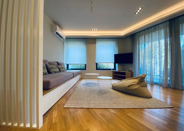 Acropolis Residence #Rooftop#360-Degree City Views #Unoblu